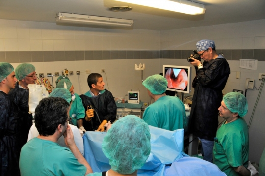 El Hospital Universitario de Gran Canaria Dr. Negrín introduce la endoprótesis para el tratamiento de las enfermedades obstructivas de la vía aérea