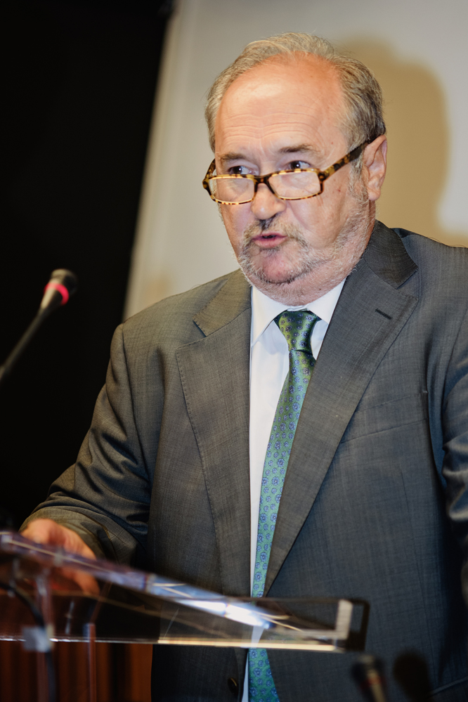 Ángel Modrego Navarro